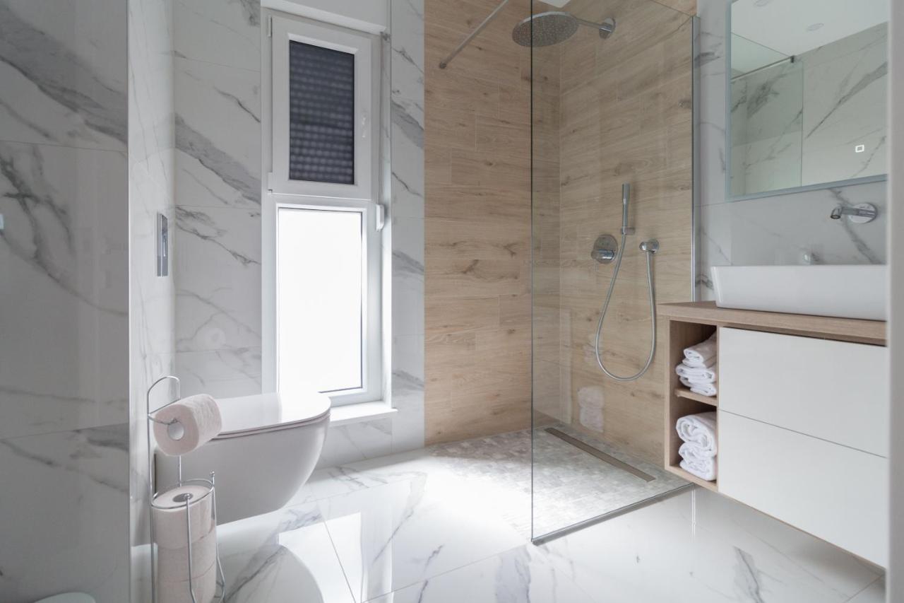 Luxury Beachfront Villa Crystal Aenona - By Ta Leut Agency Nin Zewnętrze zdjęcie