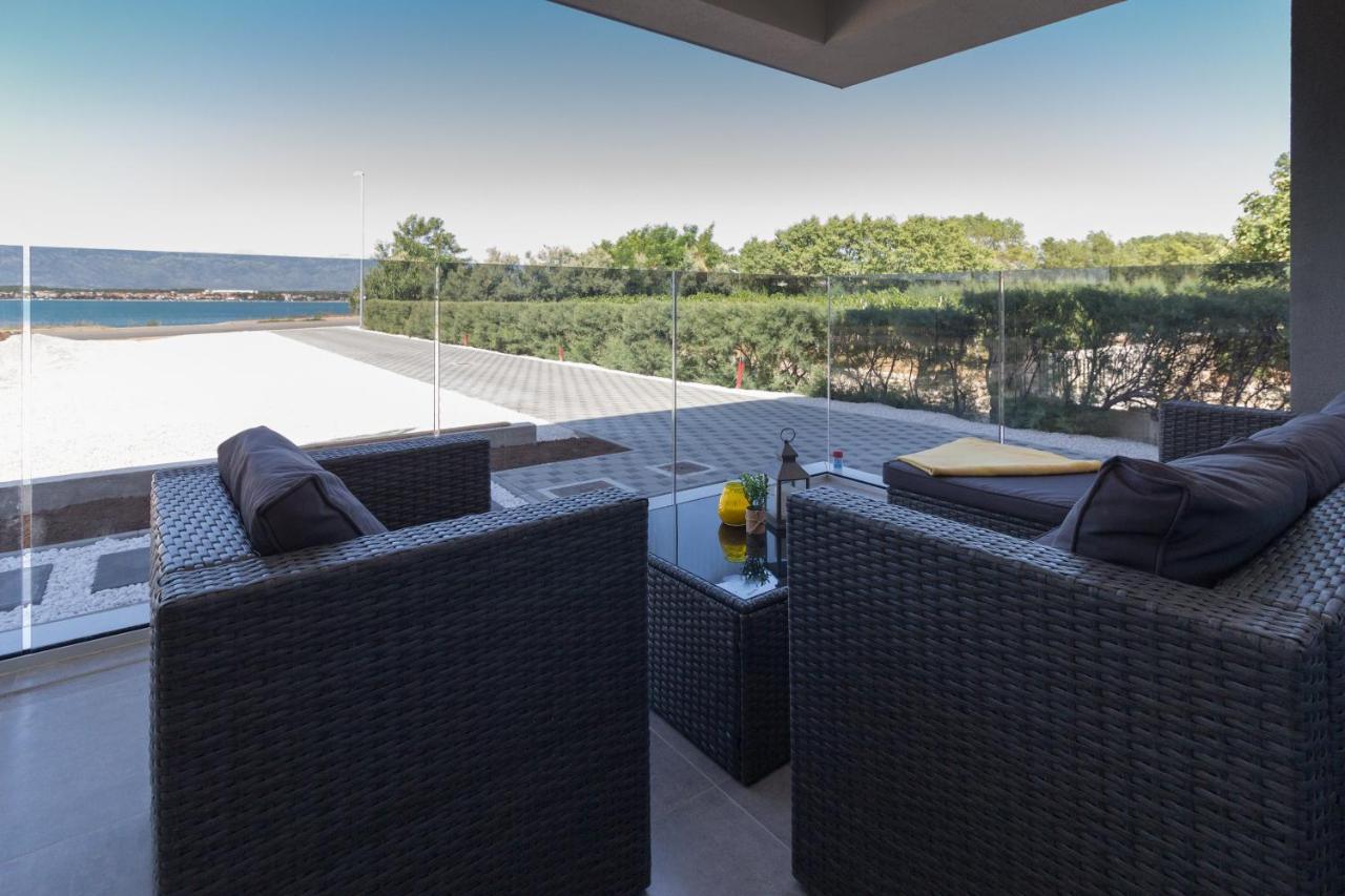Luxury Beachfront Villa Crystal Aenona - By Ta Leut Agency Nin Zewnętrze zdjęcie